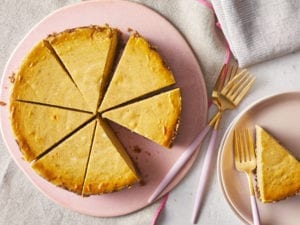 Pumpkin Pie Cheesecake, pumpkin pie, cheesecake, thanksgiving dessert ideas, easy thanksgiving dessert, easy fall dessert